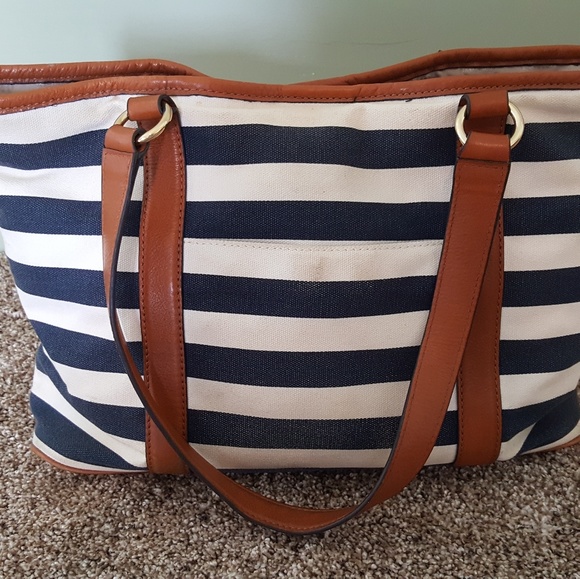 SOLD Michael Kors Navy And White Handbag - Picture 3 of 8